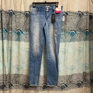 SO super skinny jeans